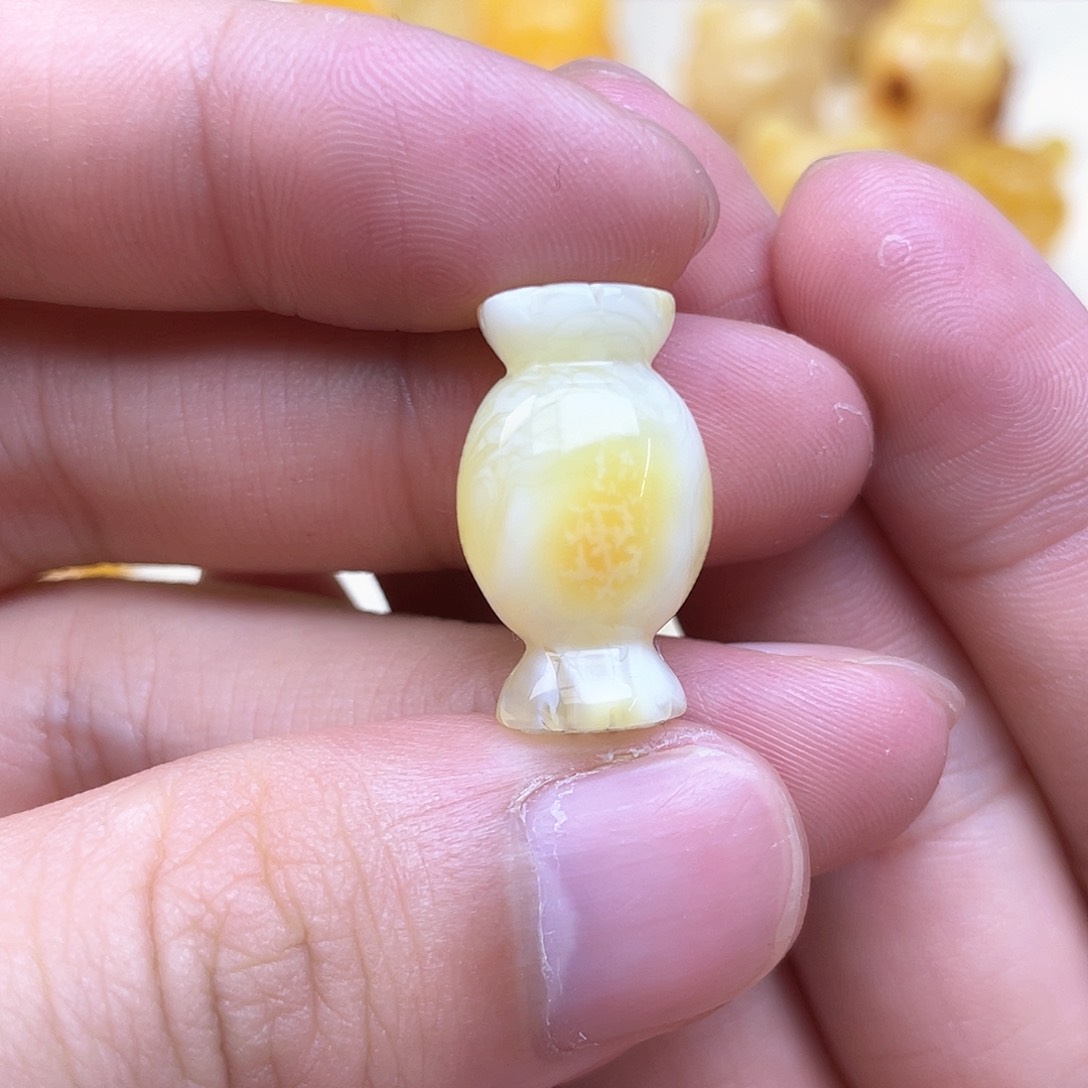 未镶嵌琥珀裸石蜜蜡