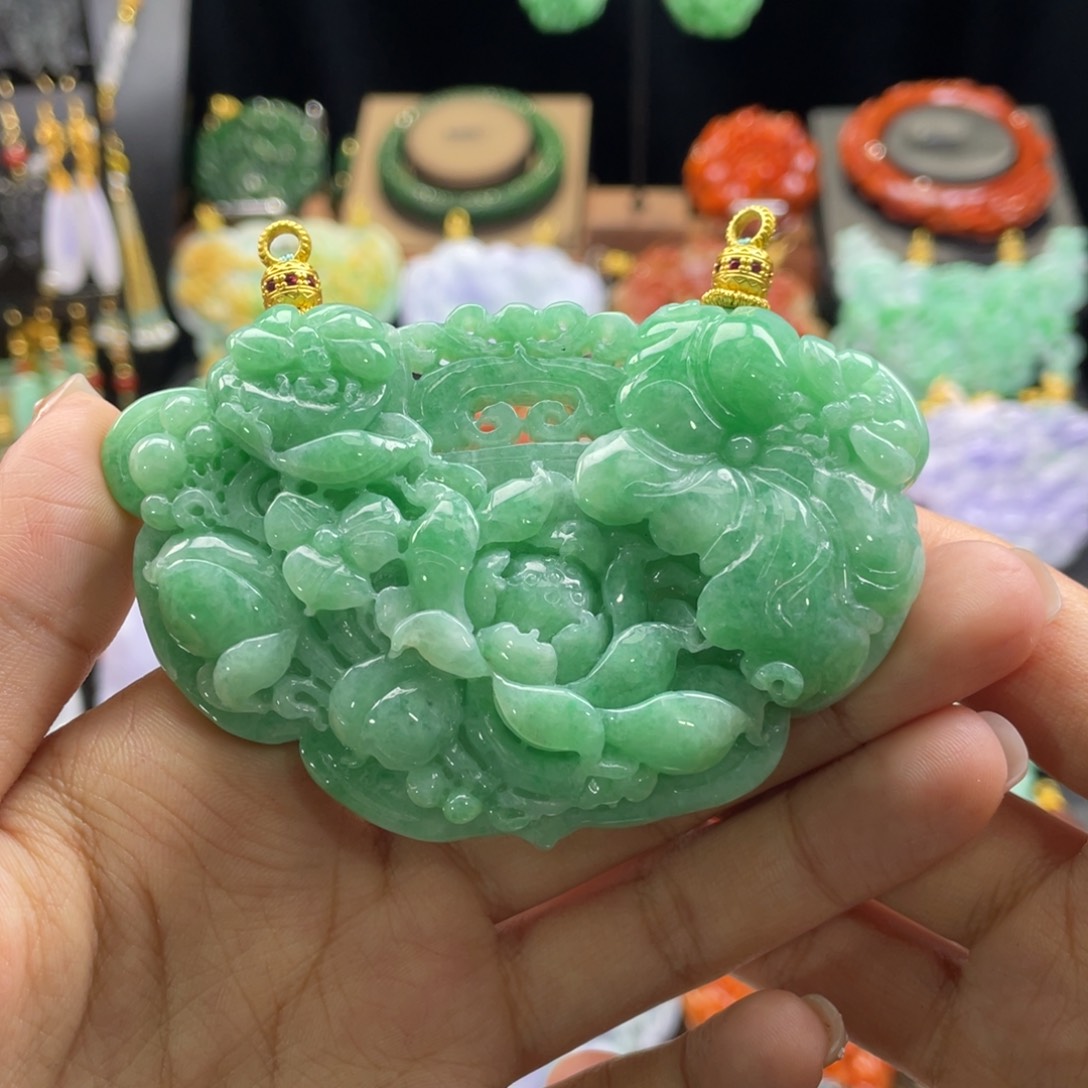 翡翠颈饰未镶嵌代编织