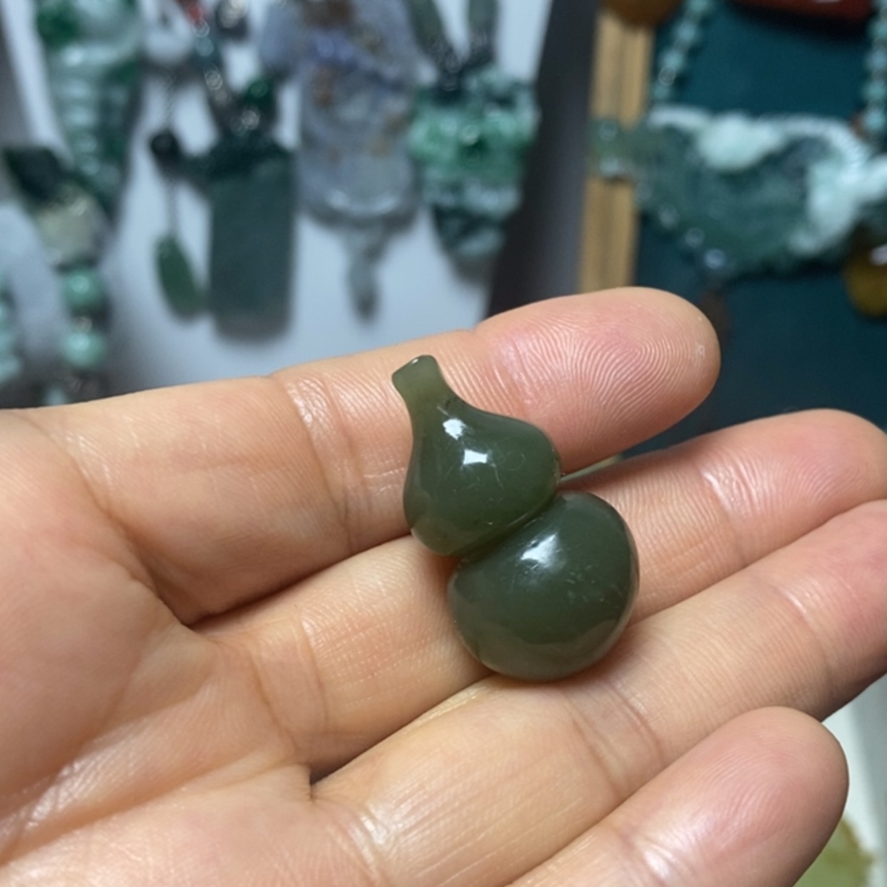 【闪购商品】翡翠吊坠(赠链)未镶嵌