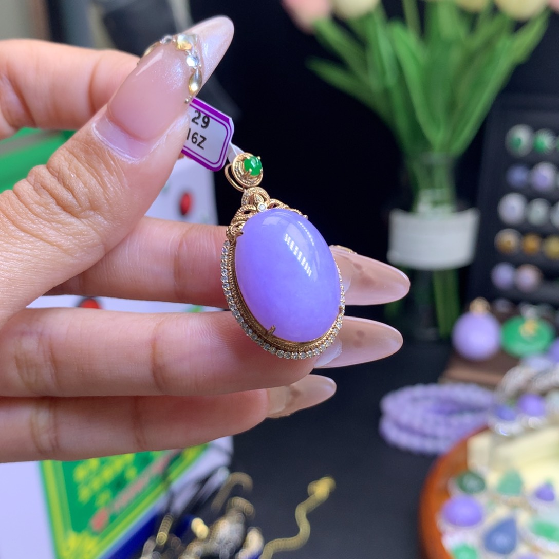 翡翠18K金镶嵌颈饰x****r天然