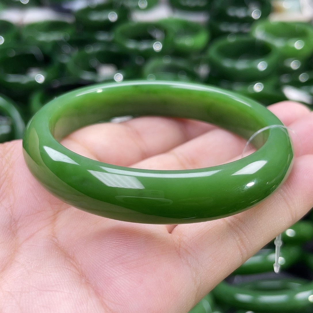 未镶嵌手镯和田玉（碧玉）