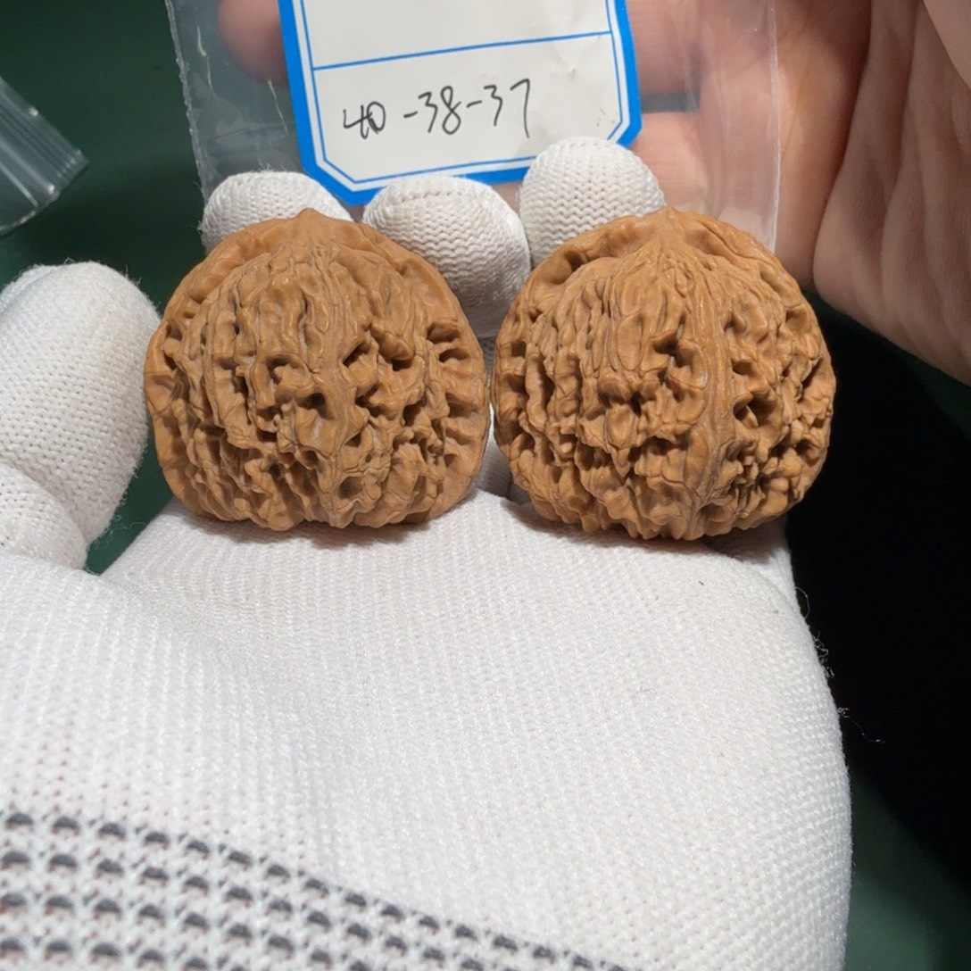 好***来吊坠文玩核桃南疆35