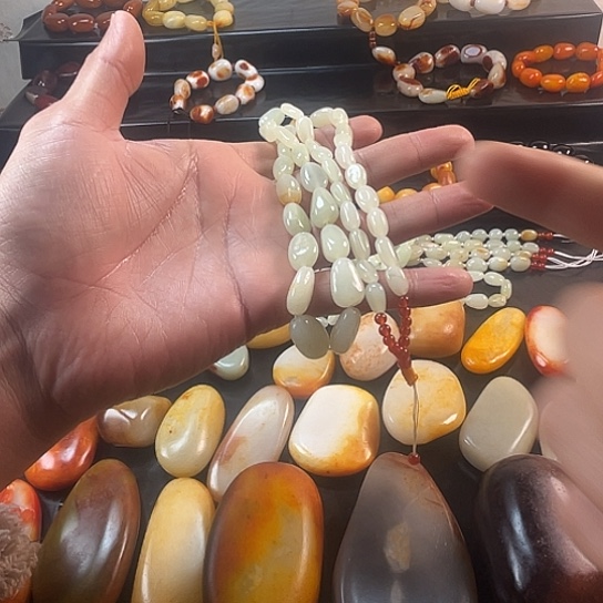 心***顺和田玉未镶嵌挂件
