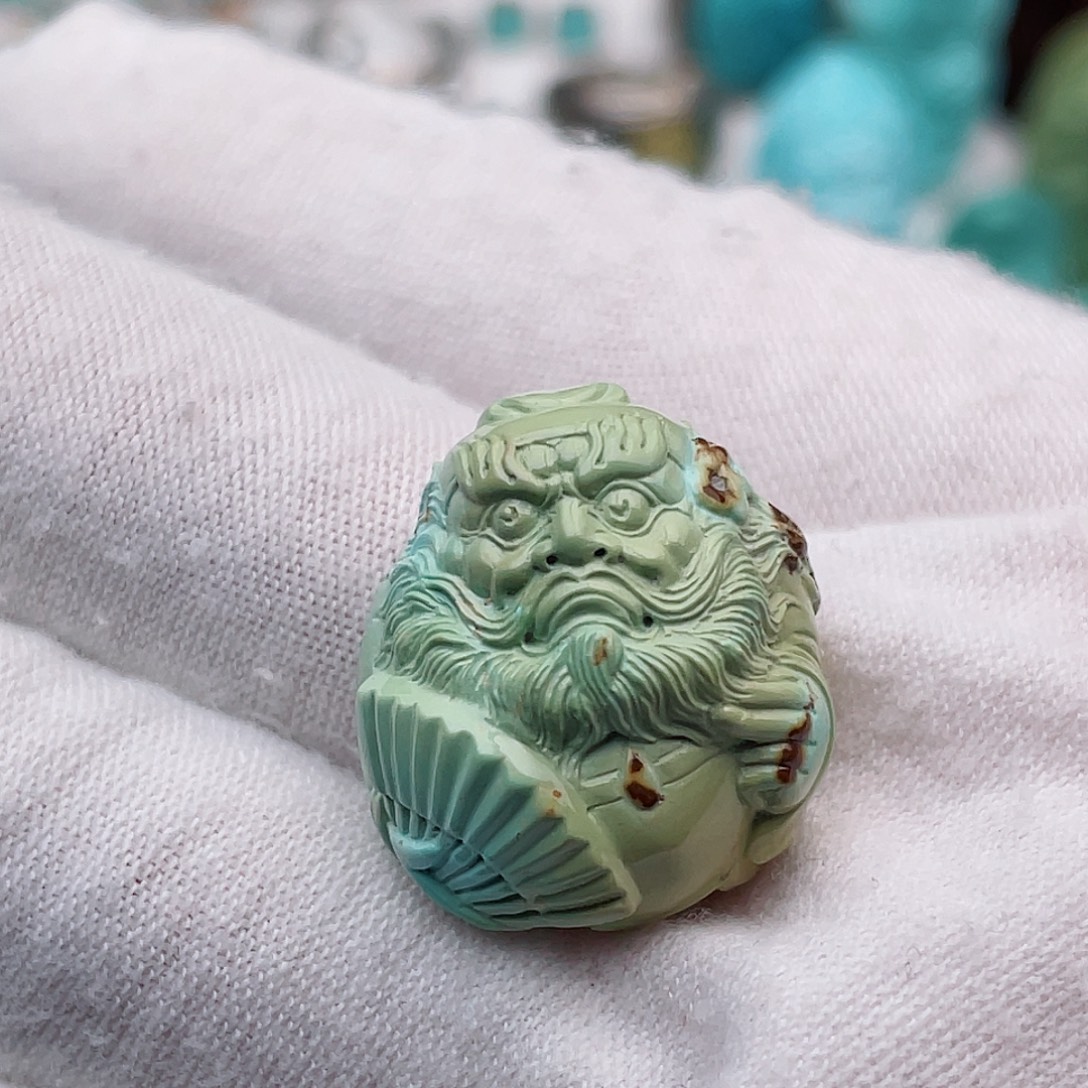 绿松石未镶嵌颈饰