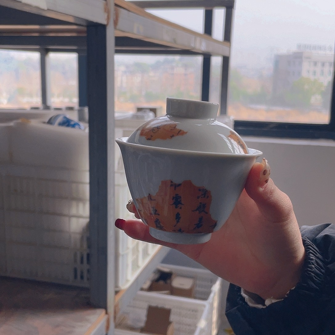 不能自拔……这件大衣也不错！一