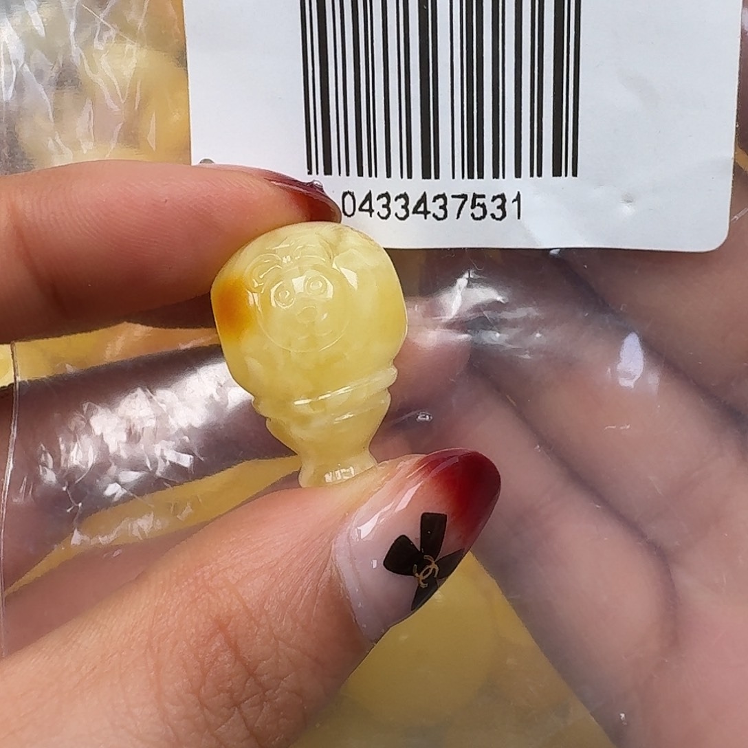 琥珀未镶嵌裸石悠悠