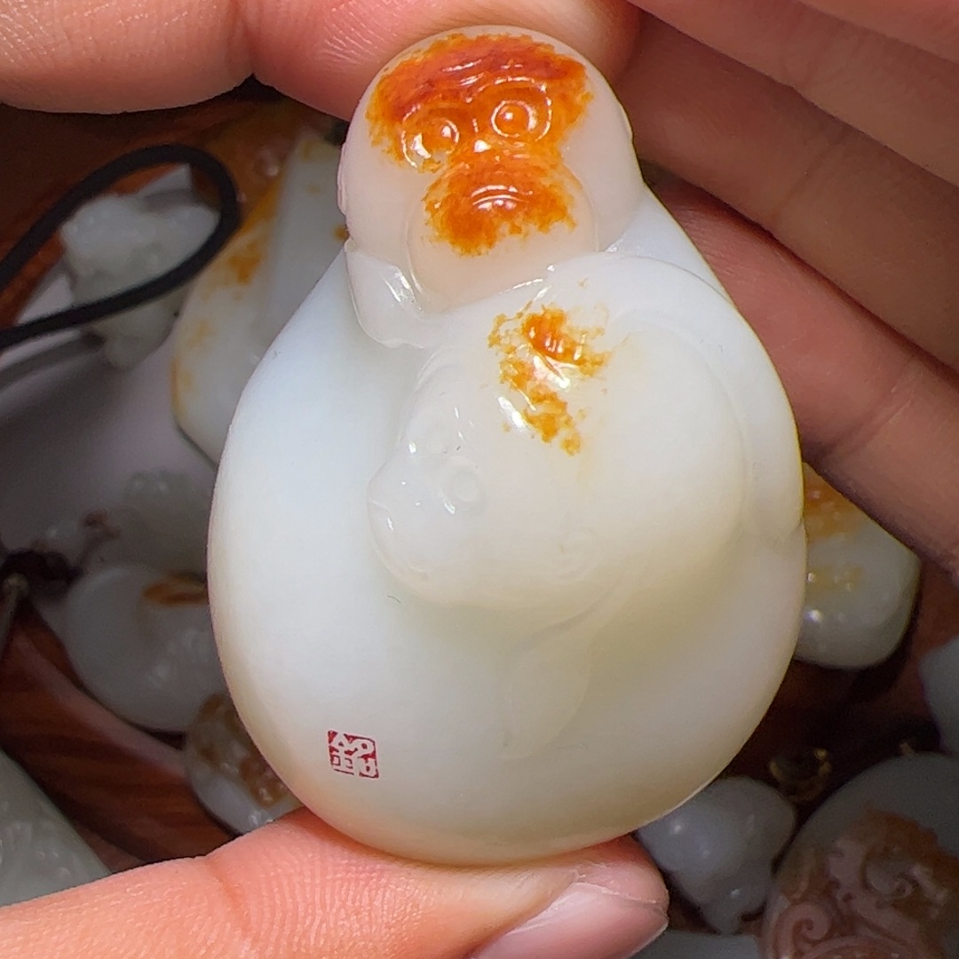 和田玉颈饰未镶嵌玩*