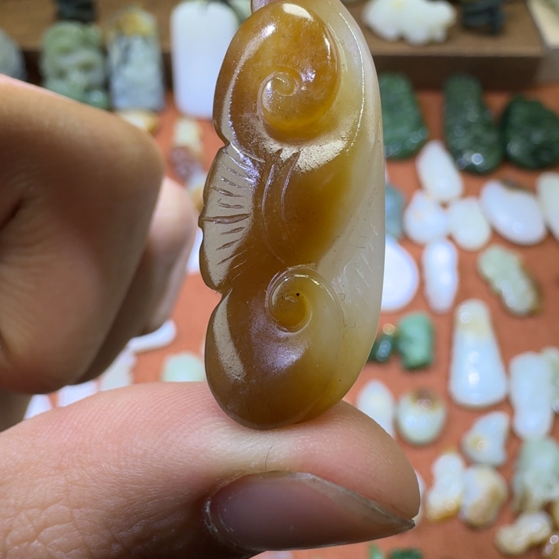 和田玉吊坠(赠链)未镶嵌