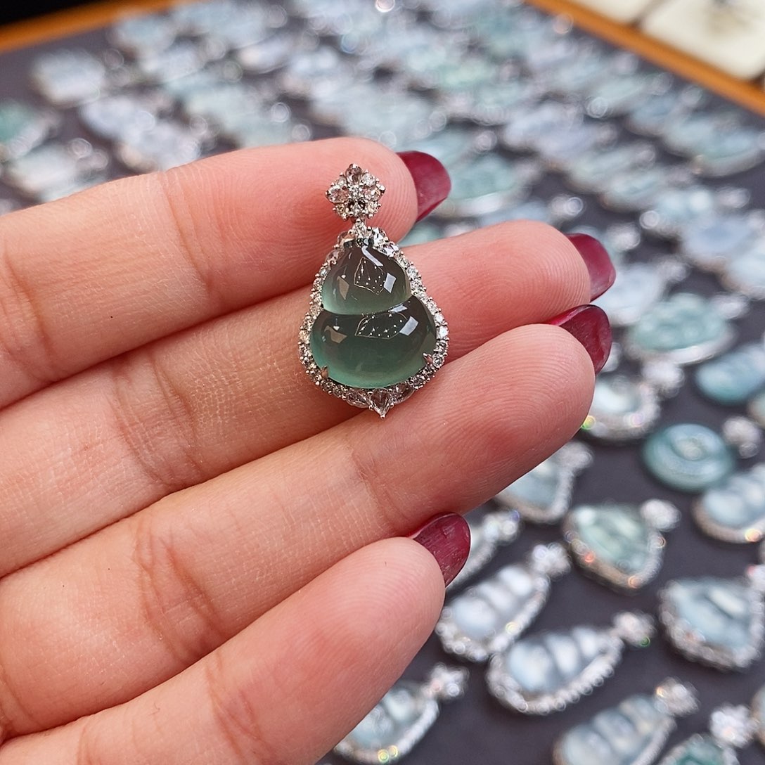 翡翠颈饰未镶嵌天然缅甸a货翡翠