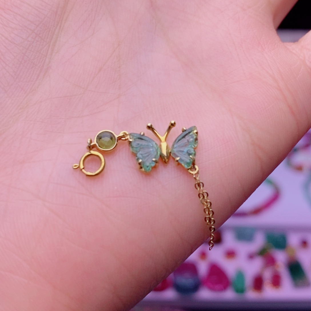 颈饰未镶嵌碧玺蝴蝶小吊坠yy