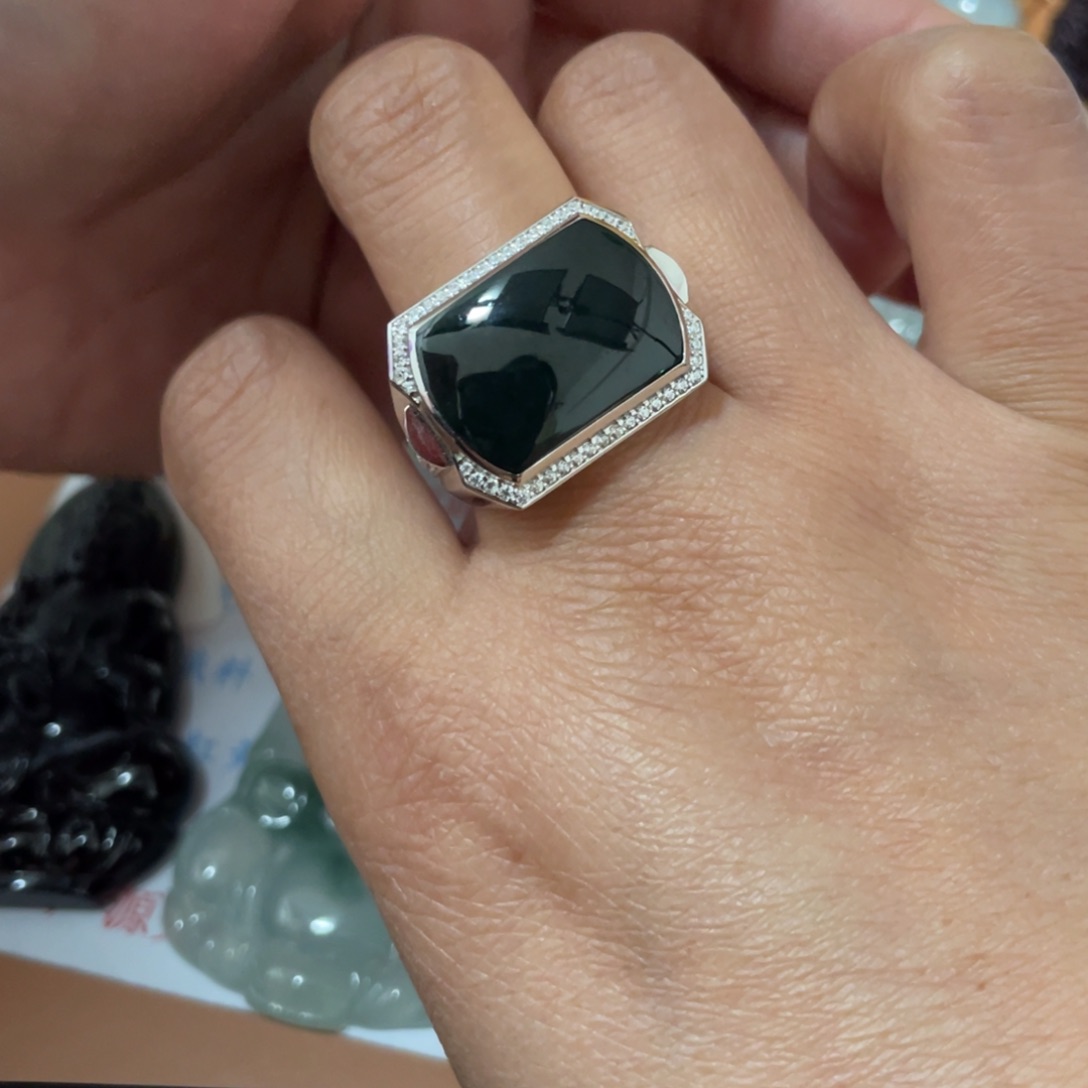 翡翠颈饰合金翡翠