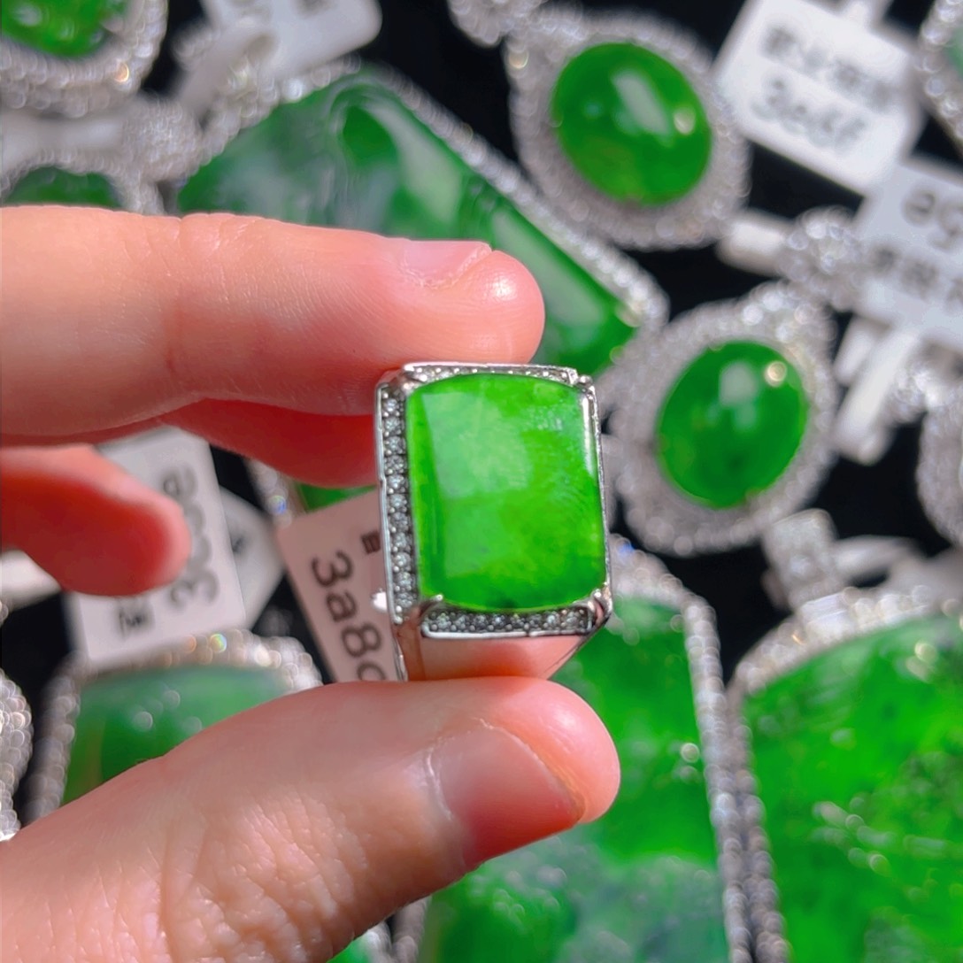 翡翠颈饰银S925镶嵌马鞍