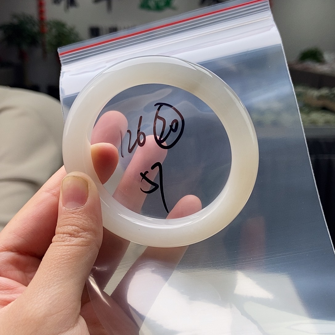 和田玉颜色多样性发拍一发一未镶嵌