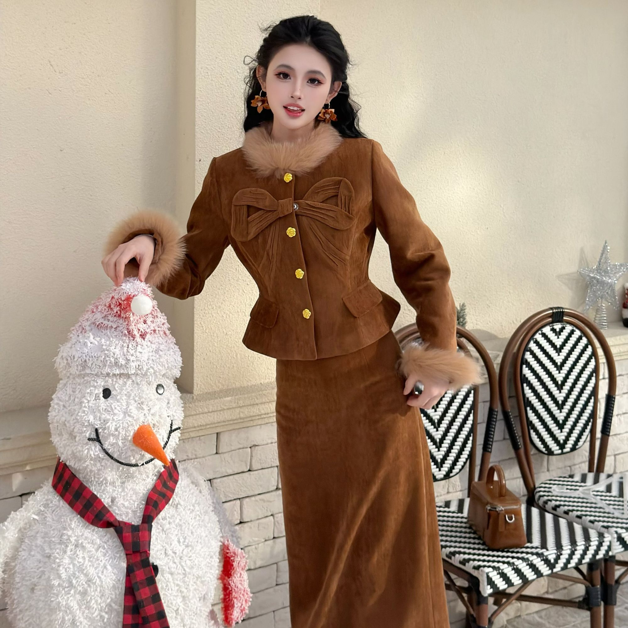拉夏贝尔【焦糖可颂】2025年冬季加厚保暖羽绒外套 +半裙 00307 SDJ