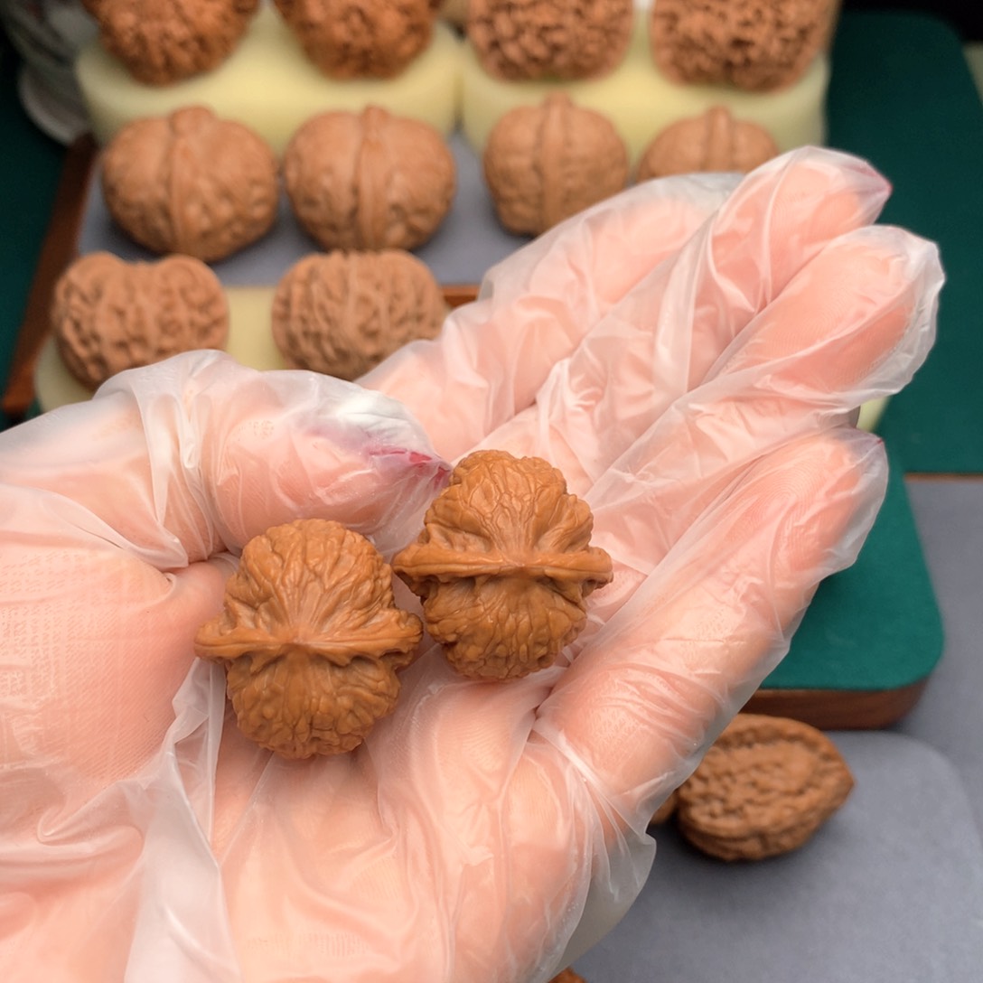 文玩核桃吊坠文玩核桃山地果野狼26