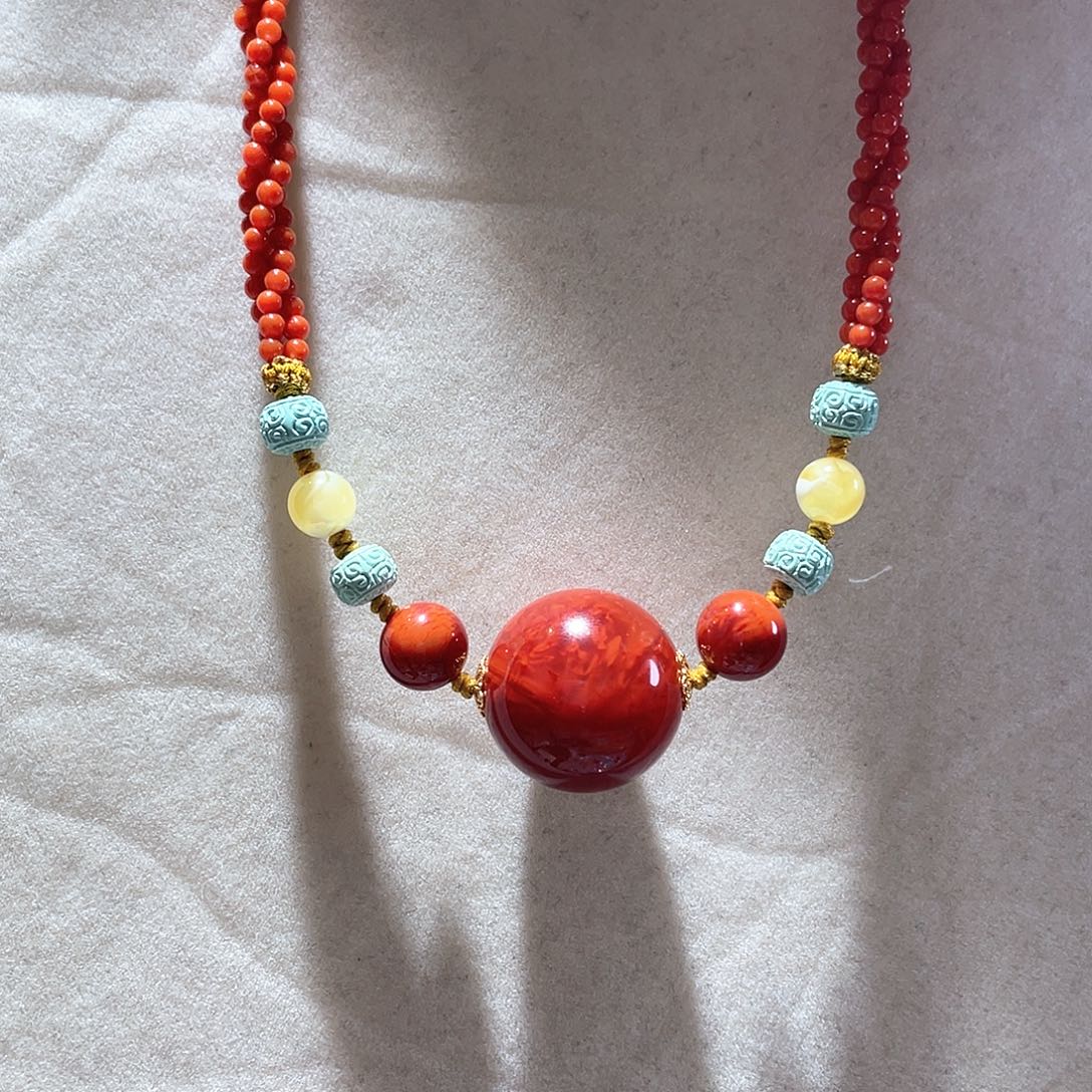 南红玛瑙18K金镶嵌颈饰大气款