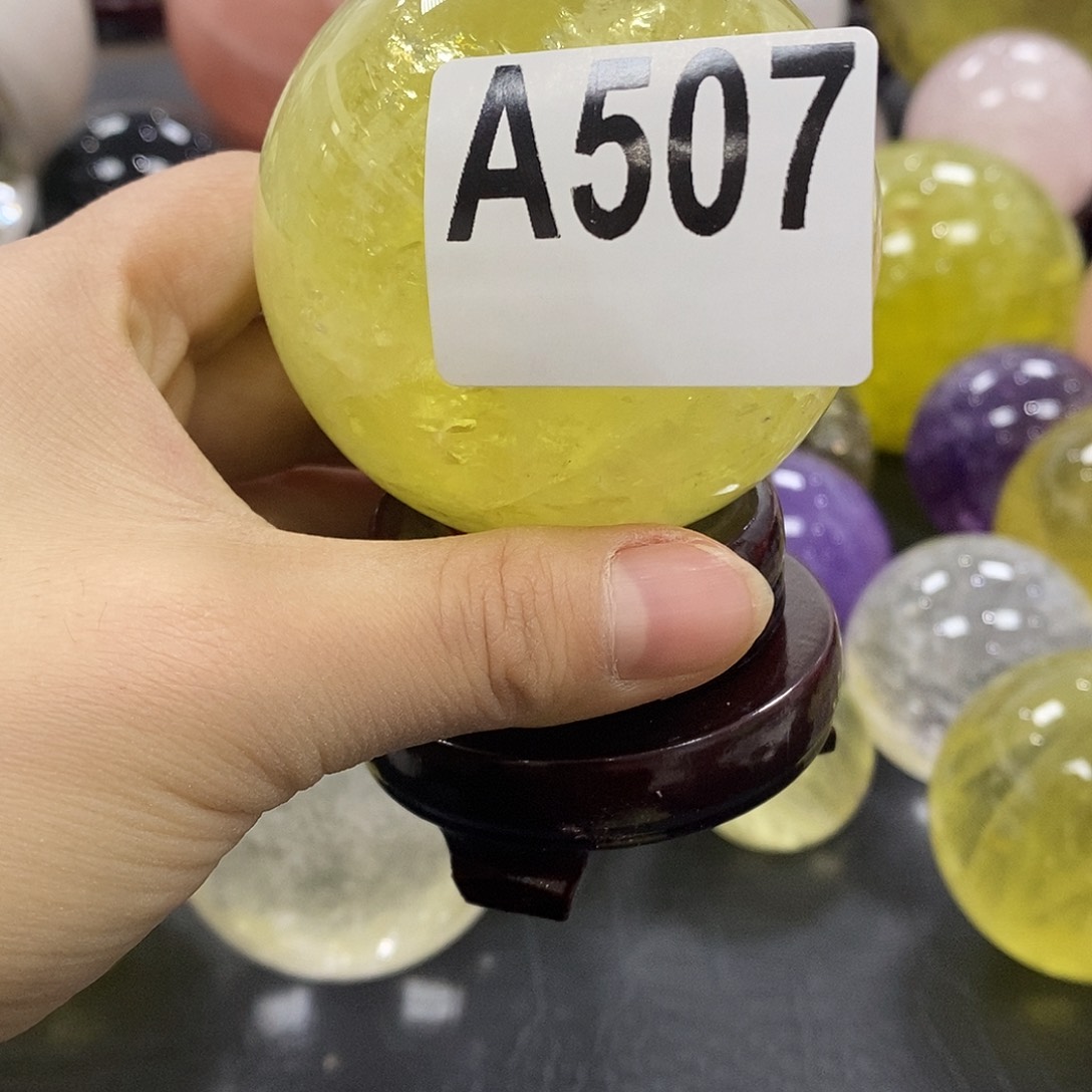 刘***。石材天然黄水晶6.7