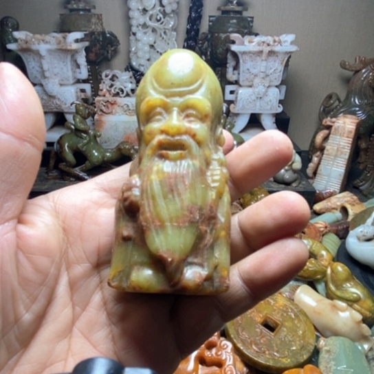 未镶嵌和田玉摆件