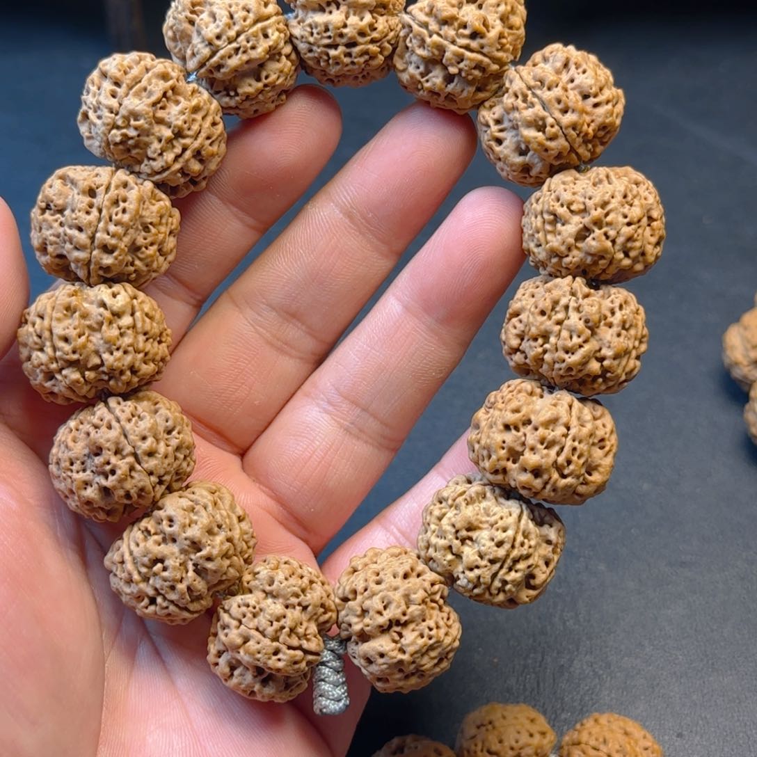 金刚菩提手串h***d平头梅花金刚菩提