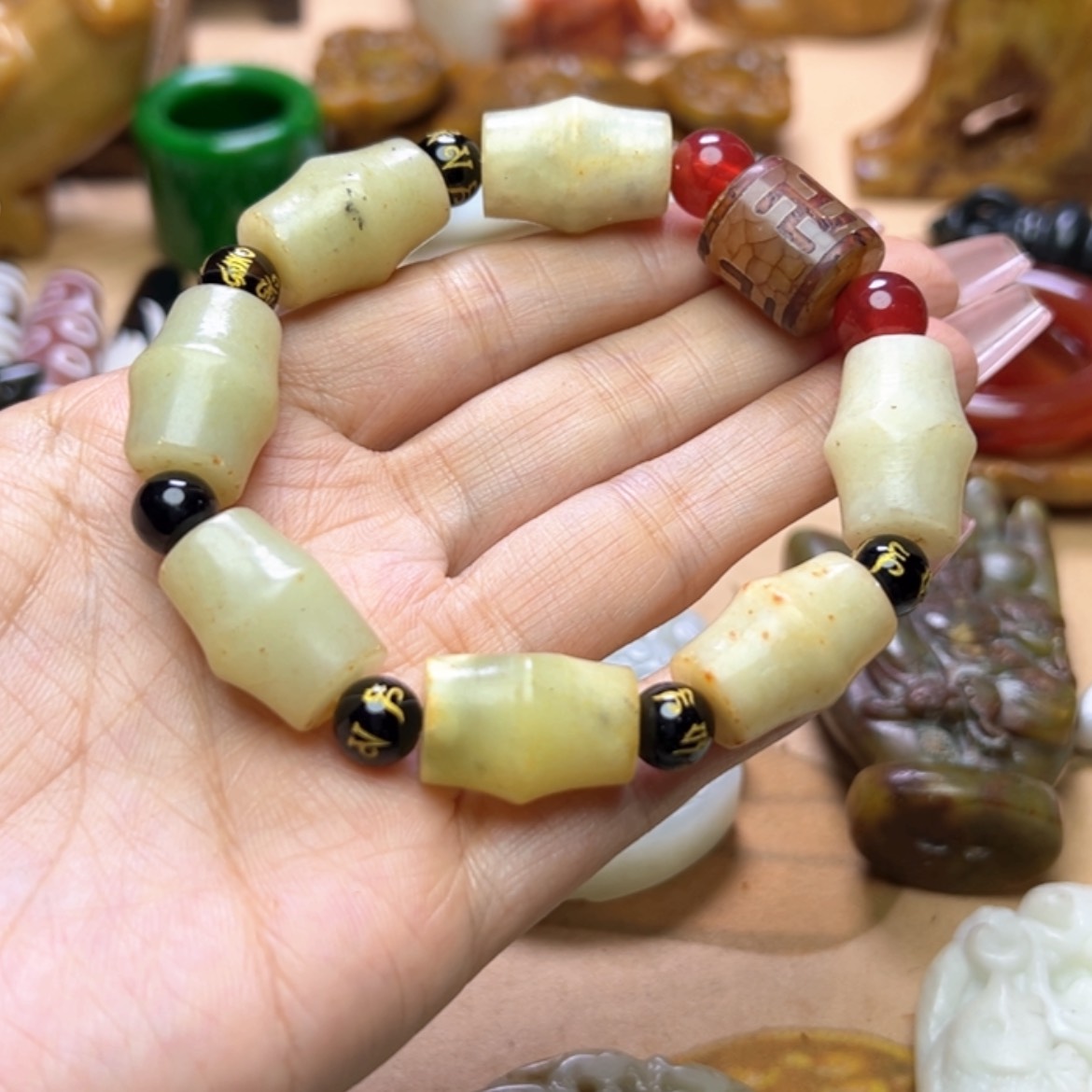 【闪购商品】蛇纹石玉颈饰未镶嵌