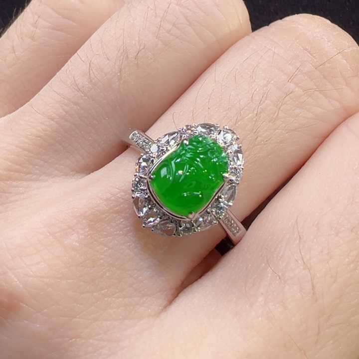 翡翠18K金镶嵌戒指戒指