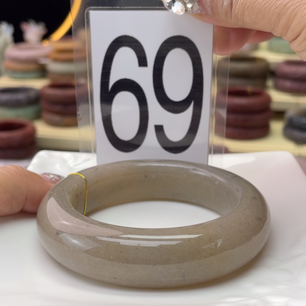 【闪购商品】石英质玉手镯未镶嵌