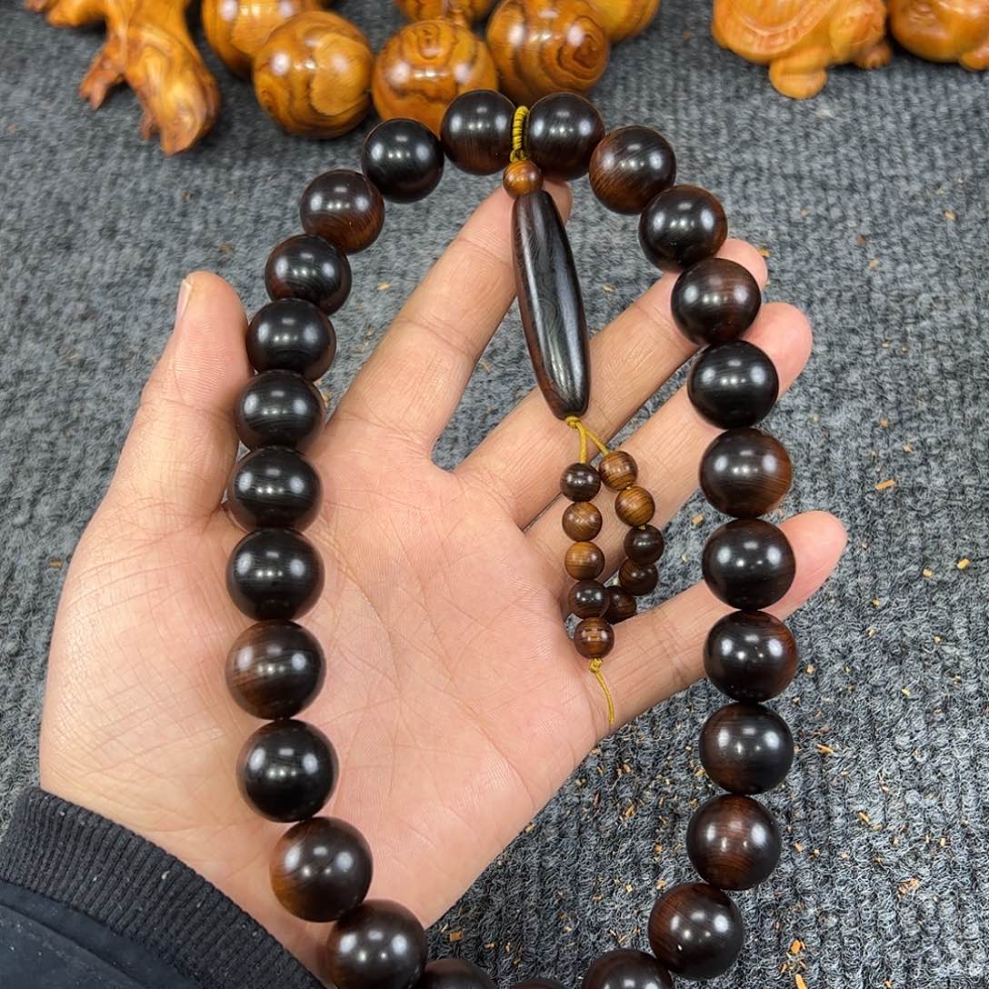 崖柏太行崖柏雷击木板根骨料18手持，26颗