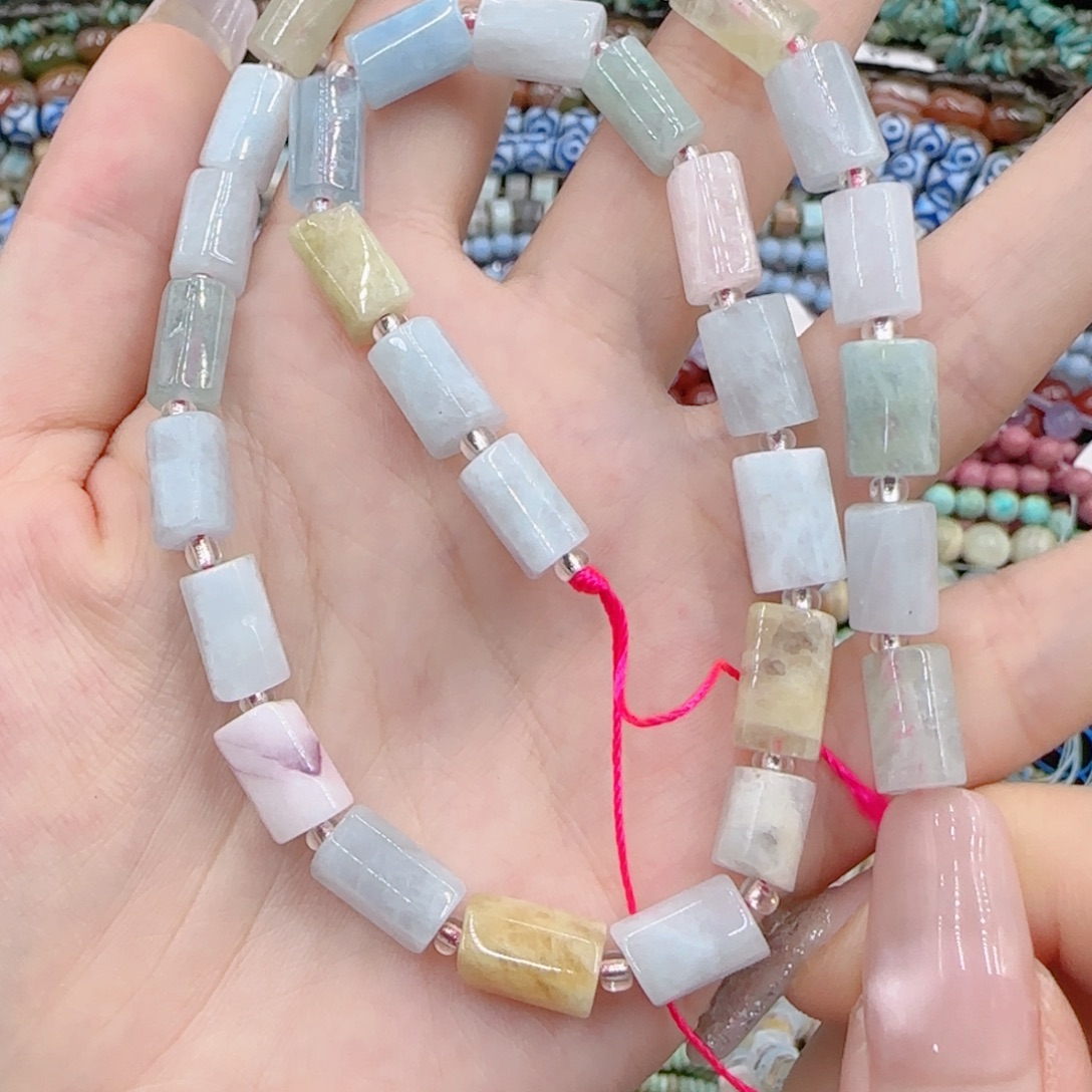 未镶嵌玛瑙/玉髓珠宝半成品摩根手工管珠一条