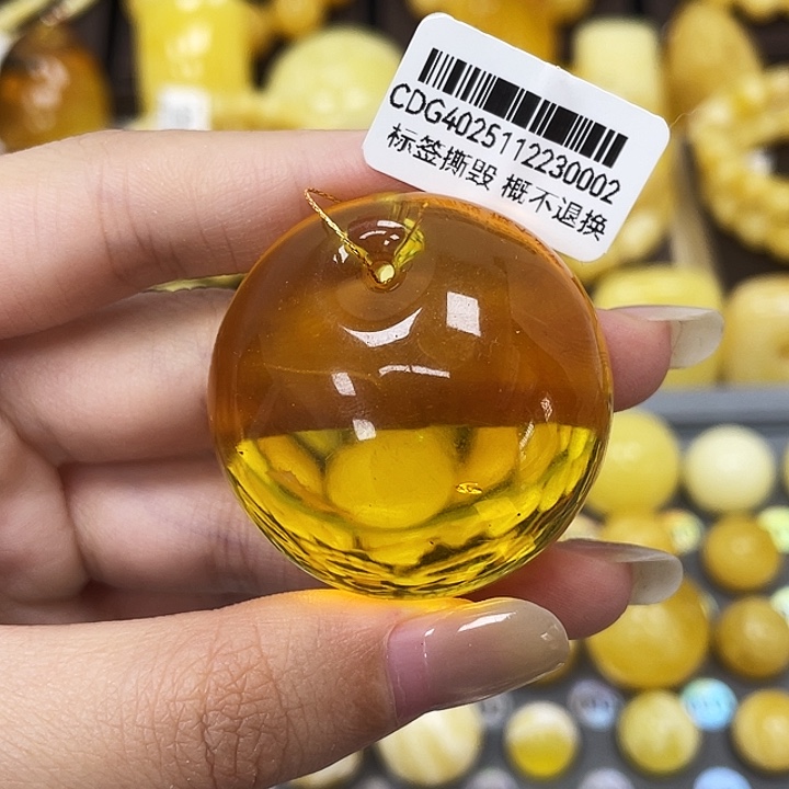 琥珀未镶嵌裸石38.1*19mm公主扣瑕