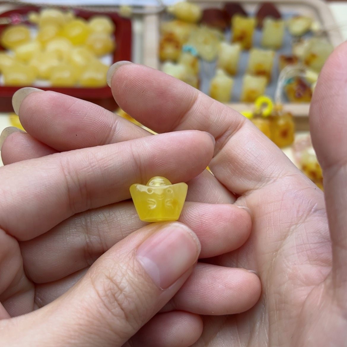 【闪购商品】蜜蜡裸石未镶嵌配饰