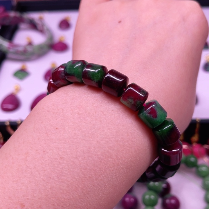 红宝石手串未镶嵌