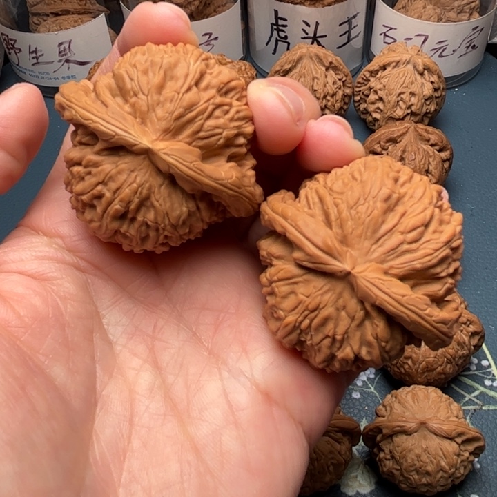 文玩核桃把件47闷白