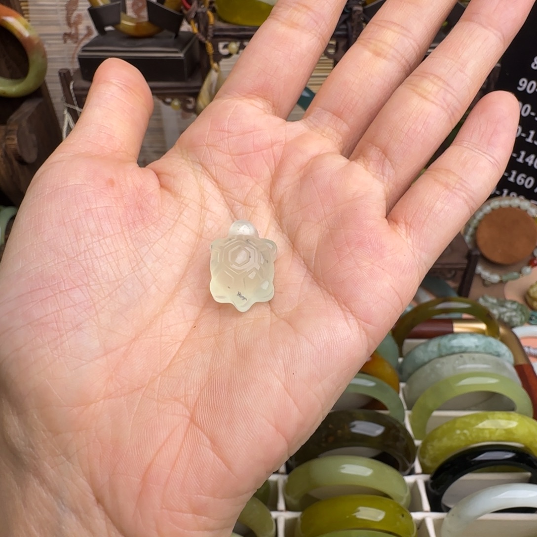 岫玉未镶嵌手镯默认微瑕无科技