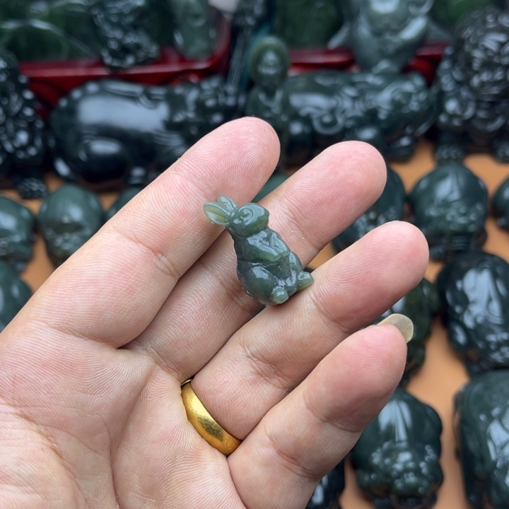 和田玉（糖玉）未镶嵌挂件