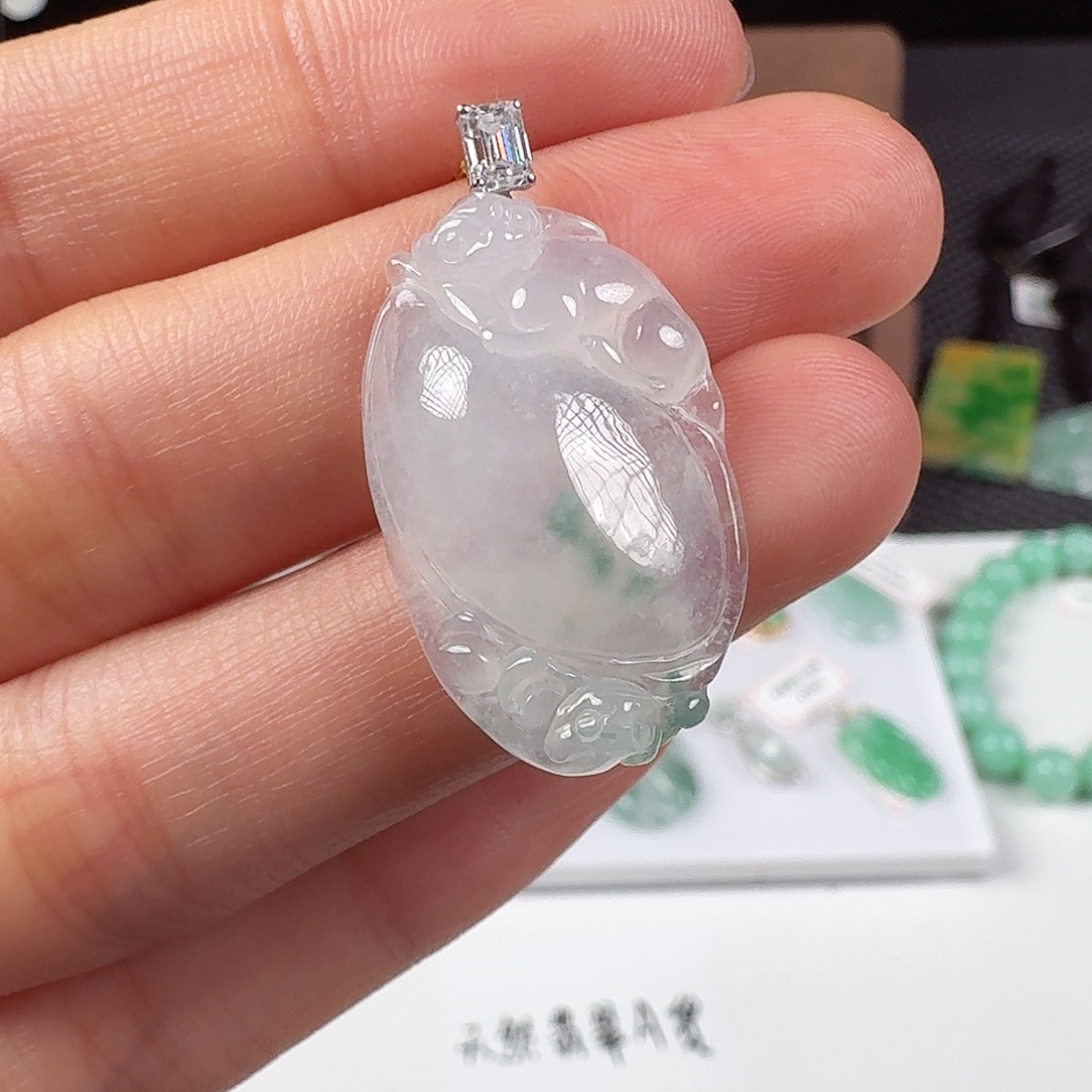 翡翠18K金镶嵌颈饰