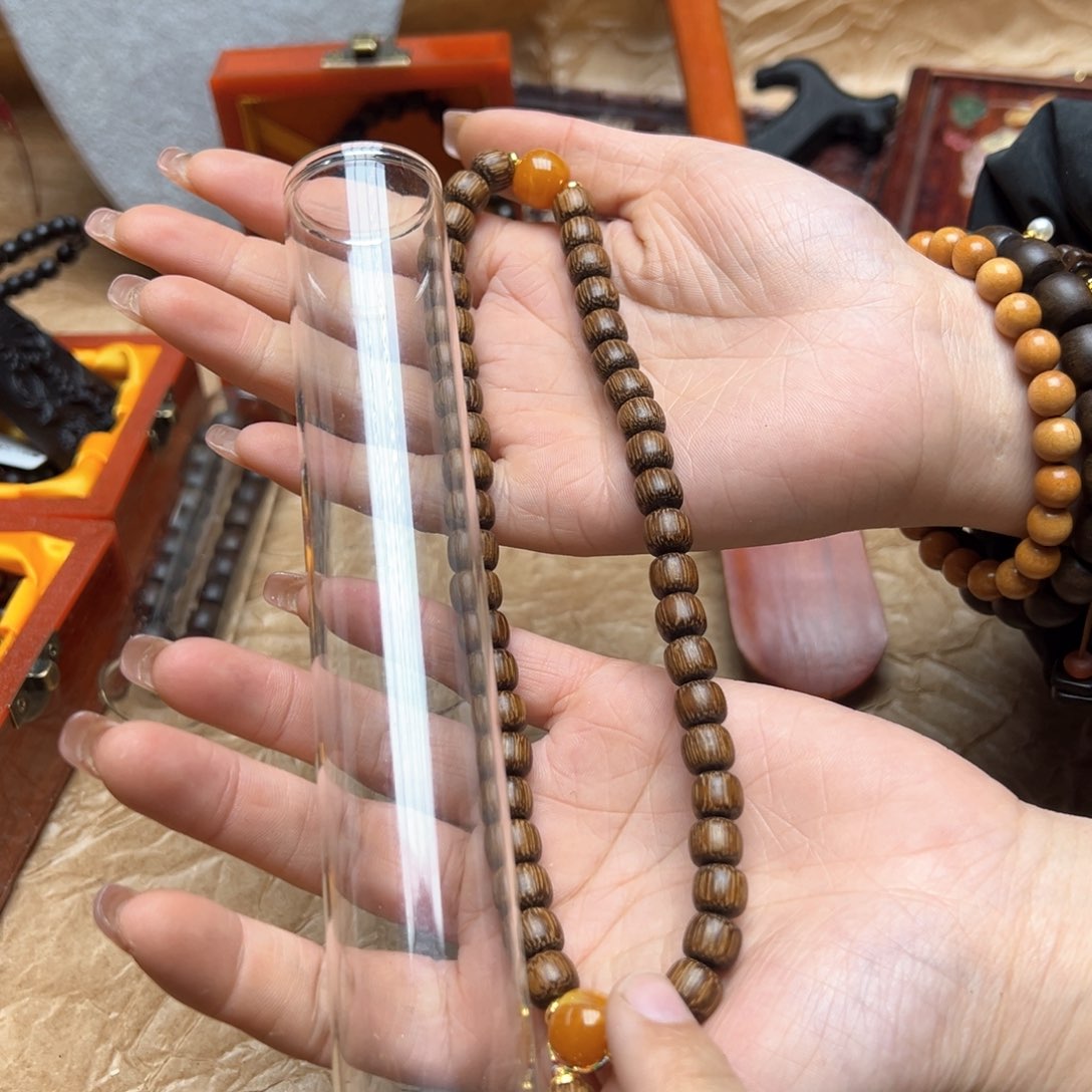 大叶紫檀（黑酸枝木类）