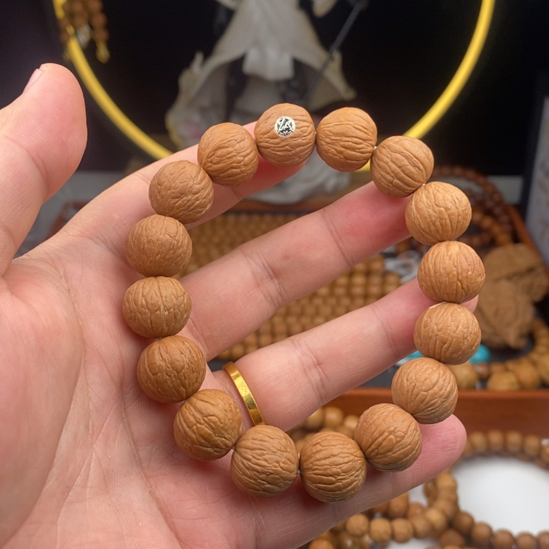 猴头核桃手串风雨