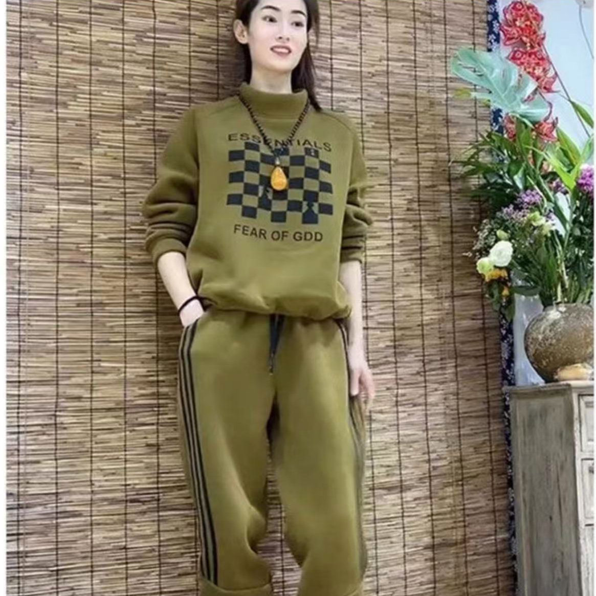 19461新款冬季加厚休闲套装显瘦时尚