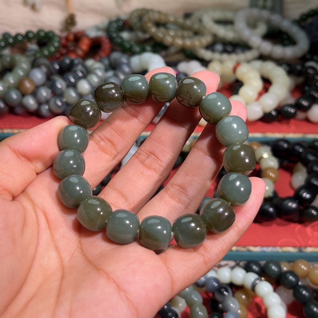 和田玉未镶嵌手链