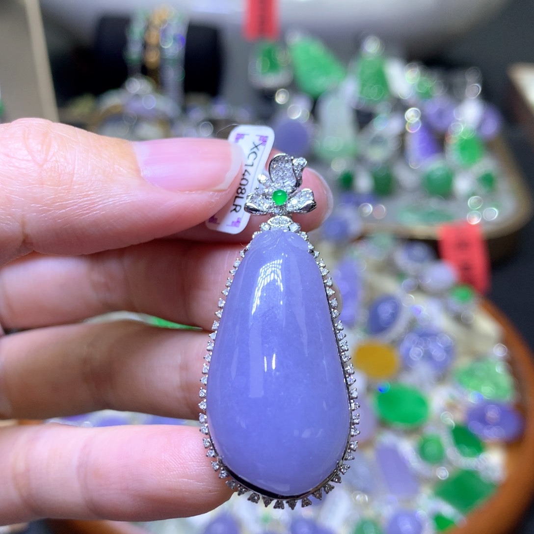 【闪购商品】翡翠颈饰18K金镶嵌翡翠吊坠项链