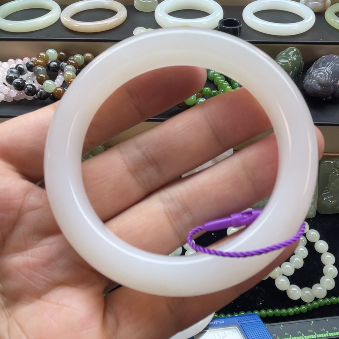 和田玉未镶嵌手镯55.2