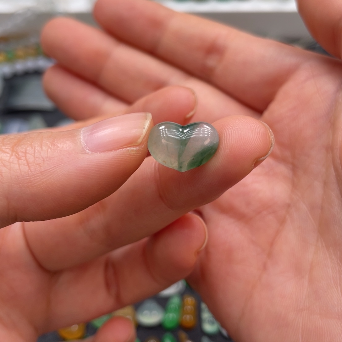 翡翠裸石缅甸翡翠天然翡翠