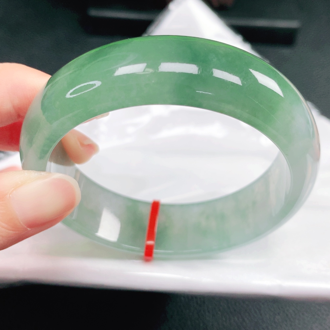 翡翠未镶嵌手镯58圈