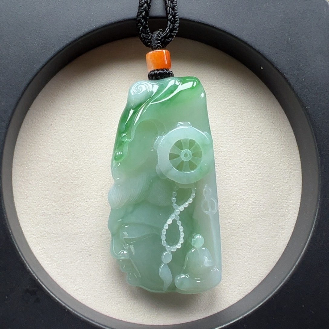 翡翠未镶嵌颈饰观音头