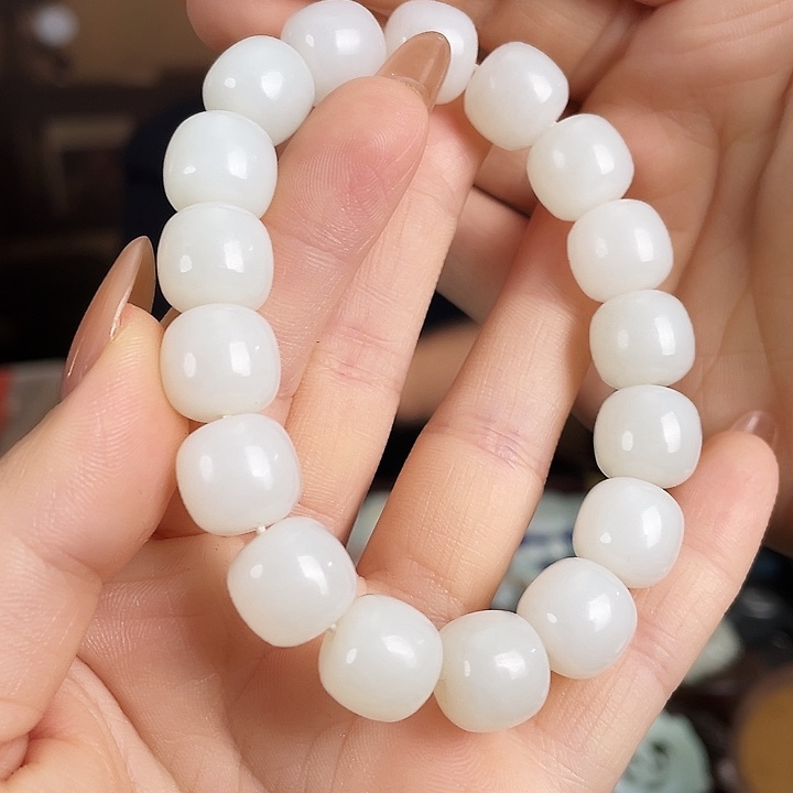 和田玉未镶嵌颈饰定制发货