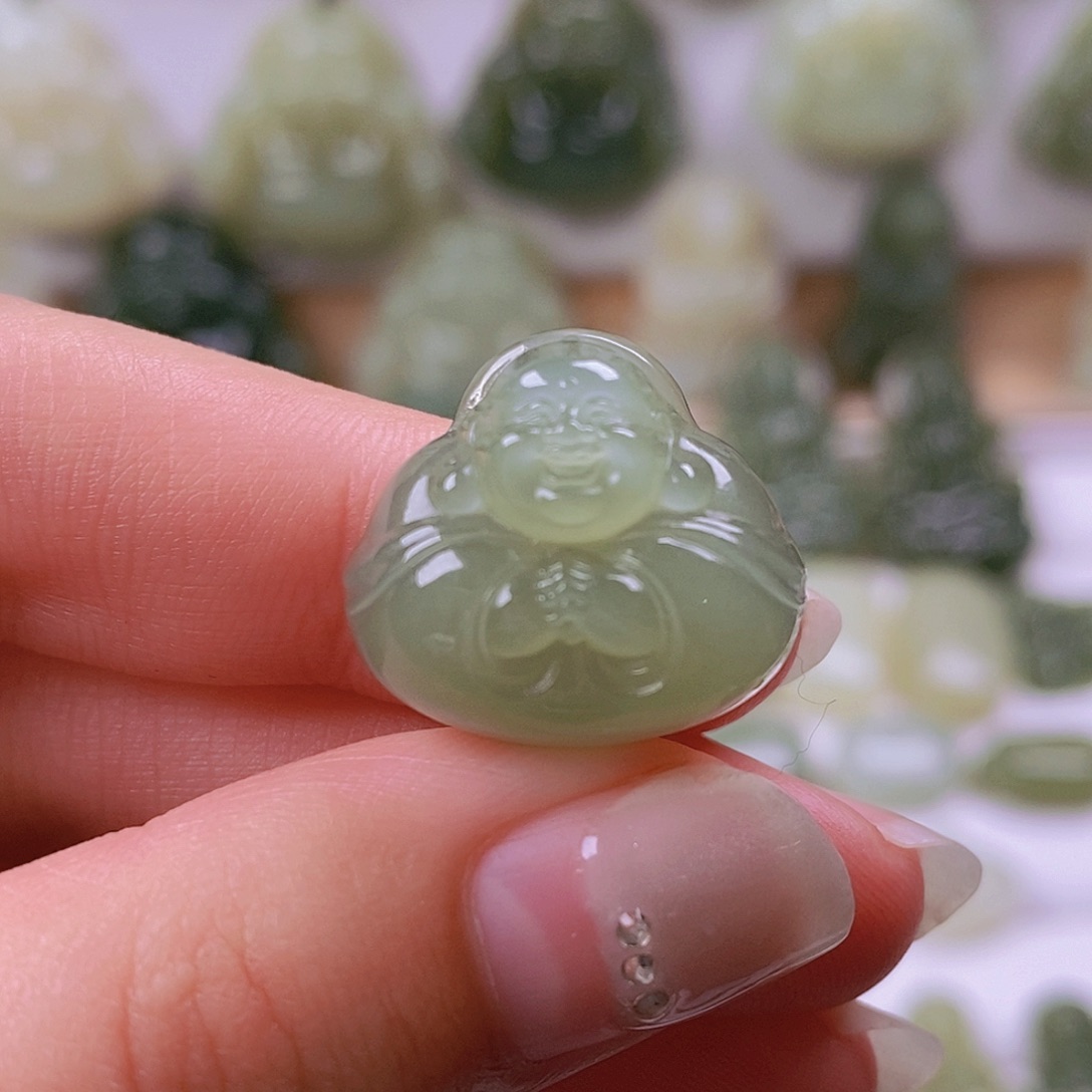 轻***线和田玉未镶嵌颈饰