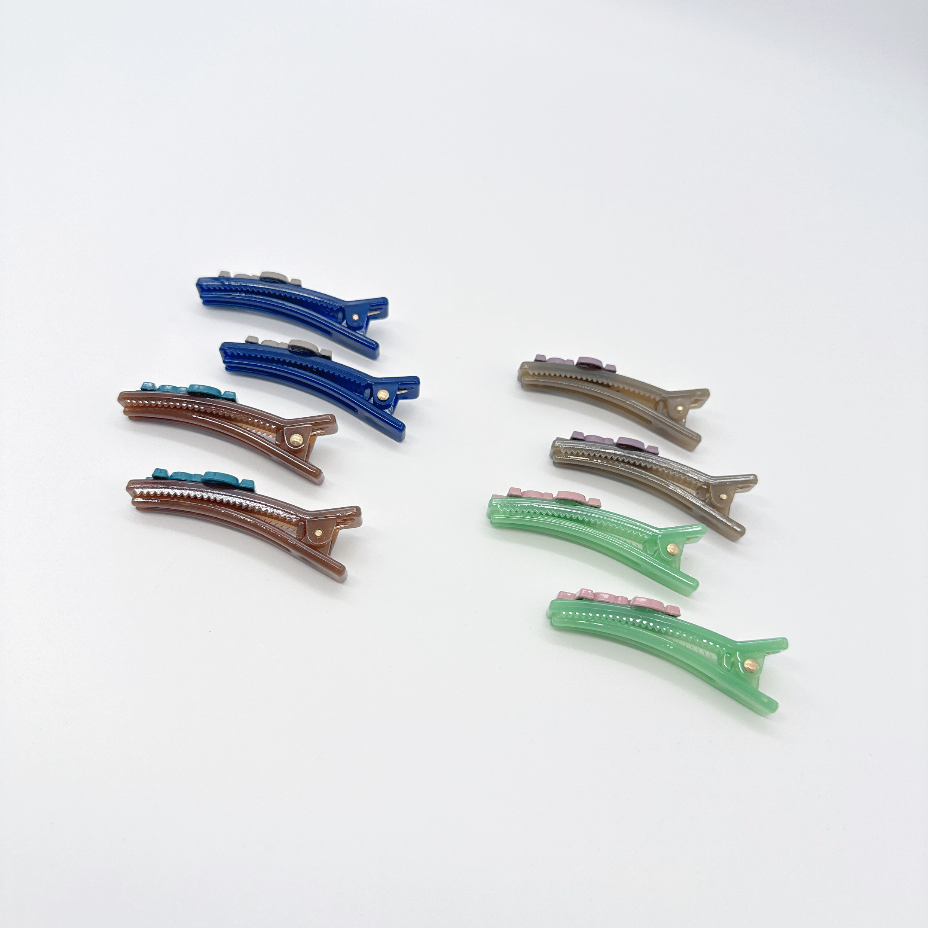 Mi33 彩底字母鸭嘴夹 Y13058E3-6