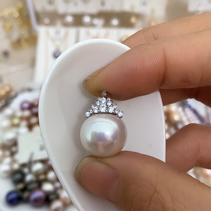 颈饰银S925镶嵌淡水珍珠