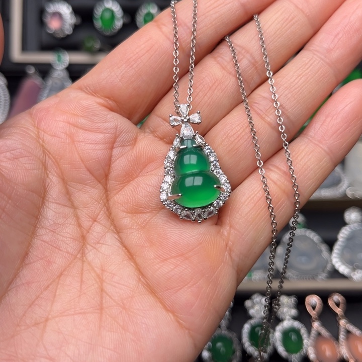 玛瑙/玉髓合金颈饰