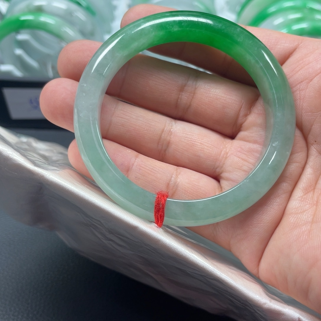 南***方一物一物一物手镯